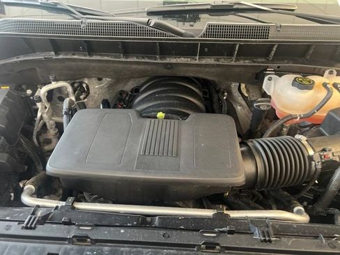 Used 2024 Chevrolet Silverado 1500 LTZ w/ LTZ Convenience Package II AWD/4WD image 32