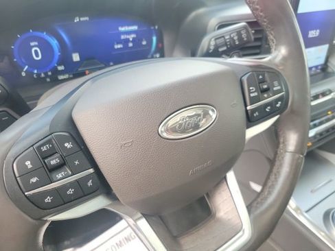 Used 2020 Ford Explorer Platinum w/ Premium Technology Package AWD/4WD image 14