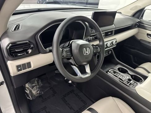 Certified 2026 Honda Pilot Touring image 26