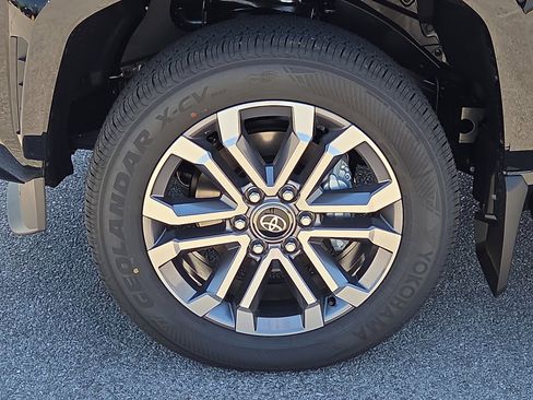 New 2026 Toyota 4Runner Limited AWD/4WD image 5