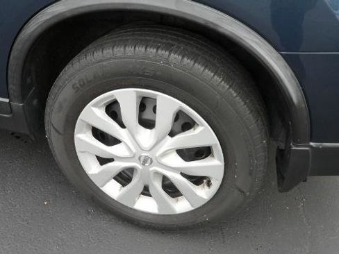 Used 2015 Nissan Rogue S image 6