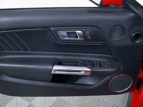 Used 2022 Ford Mustang Premium image 15