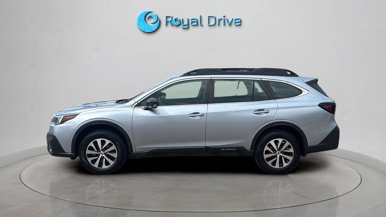 Used 2022 Subaru Outback AWD/4WD image 2