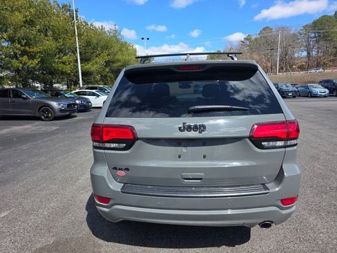 Used 2019 Jeep Grand Cherokee Altitude image 4