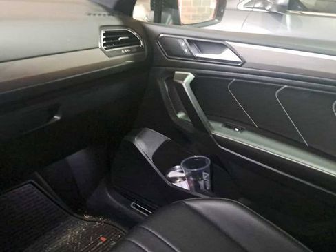 Certified 2023 Volkswagen Tiguan SE R-Line image 3