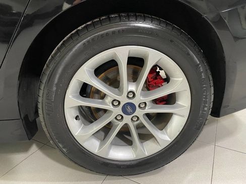 Used 2020 Ford Fusion SE image 11