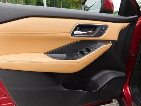 Used 2023 Nissan Rogue Platinum w/ Platinum Premium Package image 15