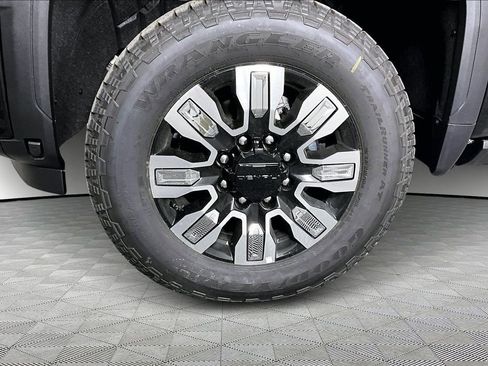 New 2026 GMC Sierra 3500 Denali w/ Denali Reserve Package AWD/4WD image 13