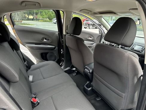 Used 2017 Honda HR-V LX image 34