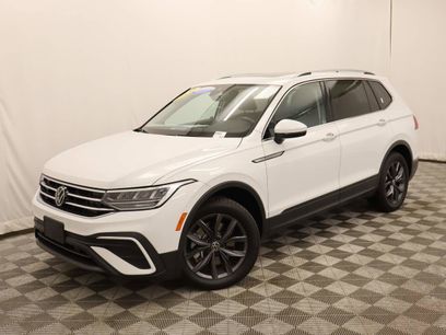 Certified 2022 Volkswagen Tiguan SE w/ Panoramic Sunroof Package
