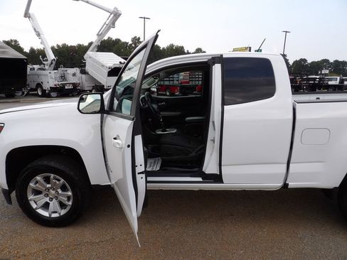 Used 2022 Chevrolet Colorado LT w/ Fleet Safety Package image 13