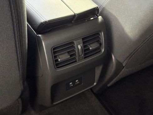 Used 2023 Nissan Rogue SV AWD/4WD image 20