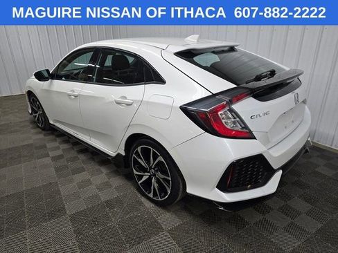 Used 2017 Honda Civic Sport image 9