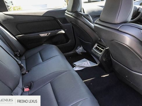 New 2026 Lexus ES 350e FWD image 13