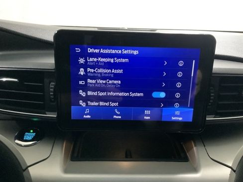 Used 2021 Ford Explorer XLT w/ Equipment Group 202A AWD/4WD image 31