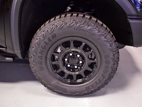 Used 2023 GMC Sierra 1500 AT4X w/ AT4X AEV Edition AWD/4WD image 4