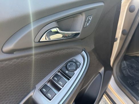 Used 2025 Chevrolet Malibu LT FWD image 12