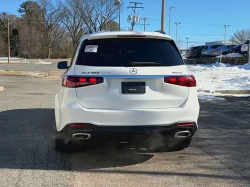Used 2025 Mercedes-Benz GLS 580 4MATIC image 9