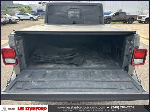 Used 2021 Jeep Gladiator Sport AWD/4WD image 11