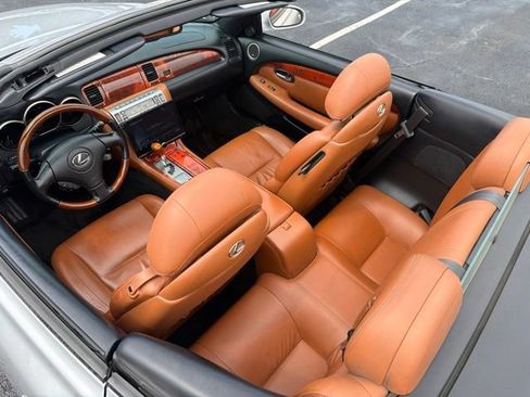 Used 2007 Lexus SC 430 Convertible RWD image 22
