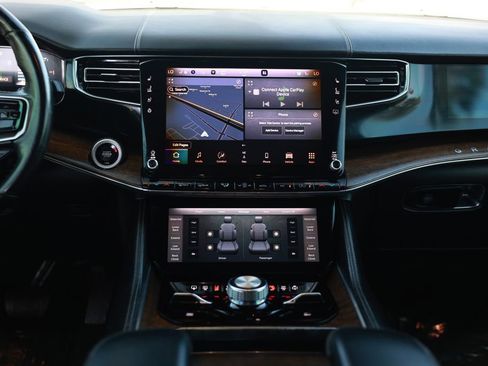 Used 2022 Jeep Grand Wagoneer Series II w/ Convenience Group III AWD/4WD image 29