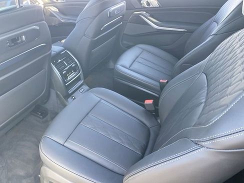 New 2025 BMW X7 M60i image 16
