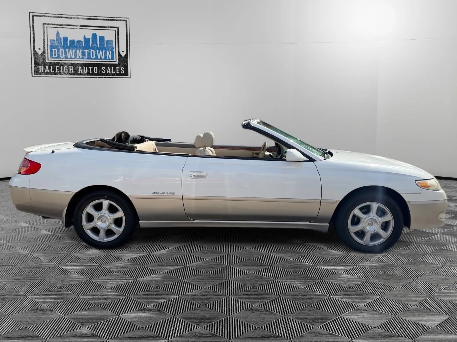 Used 2002 Toyota Solara SLE FWD image 5