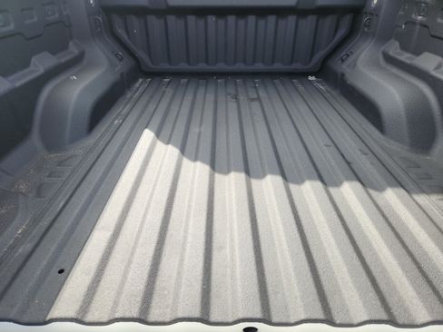 Used 2025 Chevrolet Colorado W/T w/ Advanced Trailering Package AWD/4WD image 32