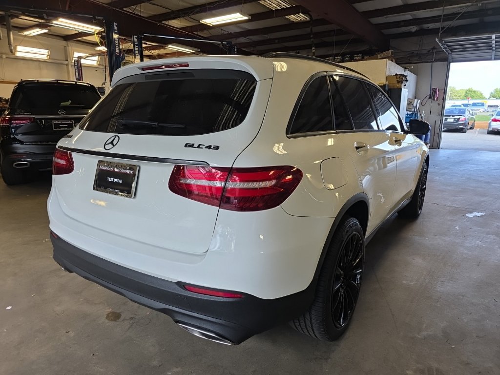 Used 2019 Mercedes-Benz GLC 300 w/ Premium Package image 3