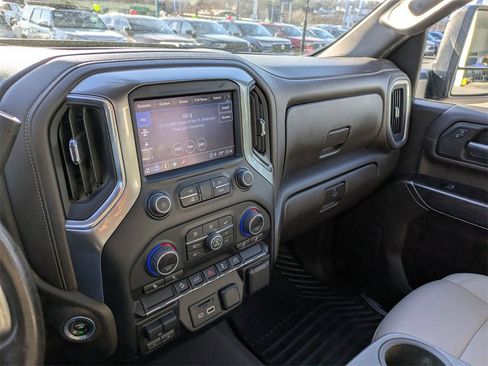 Used 2022 Chevrolet Silverado 2500 LTZ w/ Z71 Off-Road Package image 21