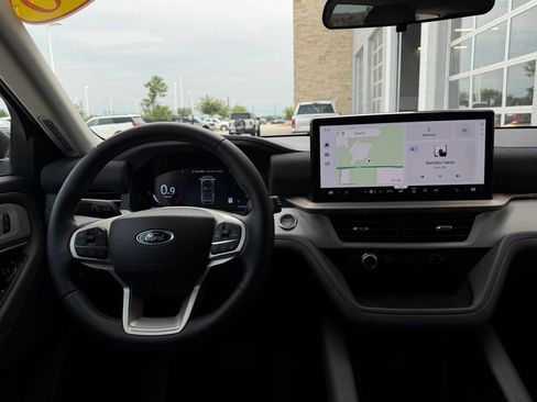 New 2026 Ford Explorer Active RWD image 36