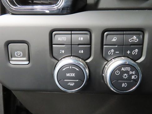 Used 2022 GMC Sierra 1500 AT4 w/ AT4 Premium Package image 61