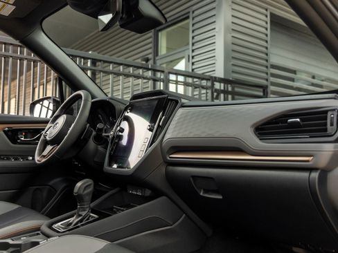 Used 2025 Subaru Forester Sport image 44