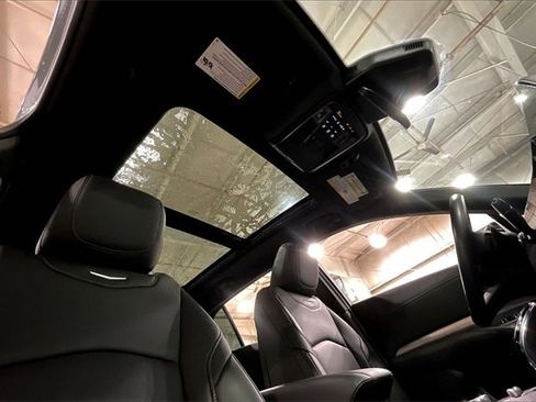 Used 2024 Cadillac XT4 Premium Luxury image 21