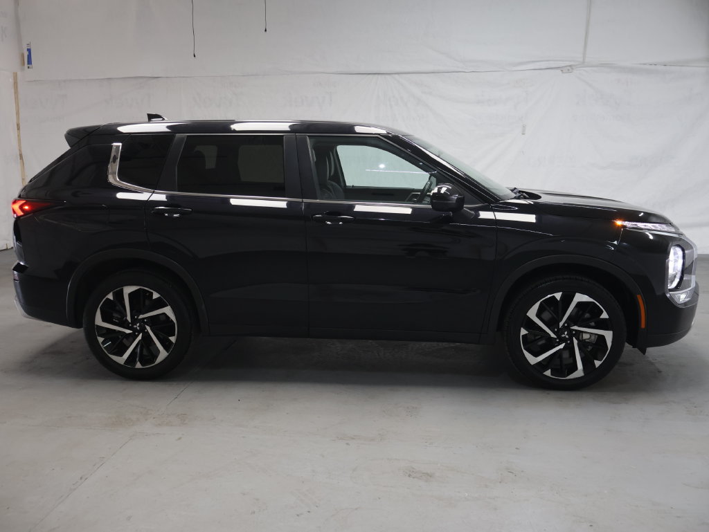 Used 2024 Mitsubishi Outlander SE FWD image 8
