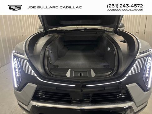 New 2026 Cadillac Escalade IQ Luxury 1 w/ LPO, Floor Liner Package image 27
