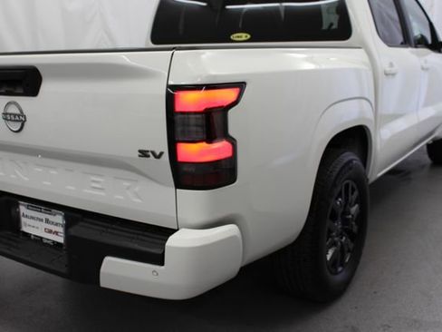 Used 2023 Nissan Frontier SV w/ Technology Package RWD image 7