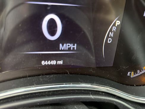 Used 2018 Jeep Grand Cherokee Laredo image 11