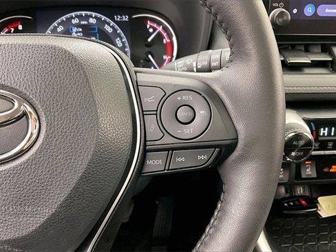 Used 2023 Toyota RAV4 XLE image 24