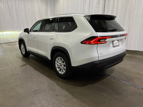 Certified 2025 Toyota Grand Highlander AWD image 6