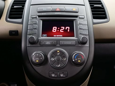 Used 2012 Kia Soul ! FWD image 19