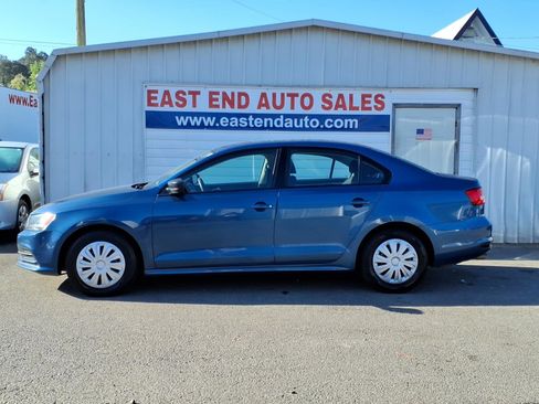 Used 2015 Volkswagen Jetta S FWD image 2