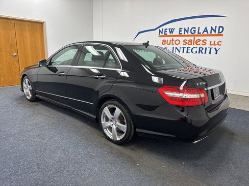 Used 2011 Mercedes-Benz E 350 4MATIC Sedan image 2