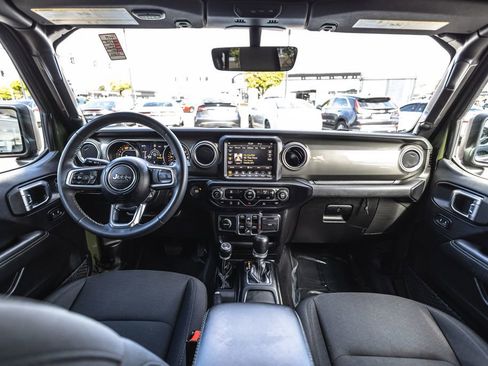 Used 2023 Jeep Wrangler Unlimited Sahara AWD/4WD image 22