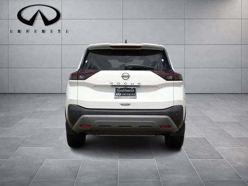 Used 2023 Nissan Rogue S FWD image 6