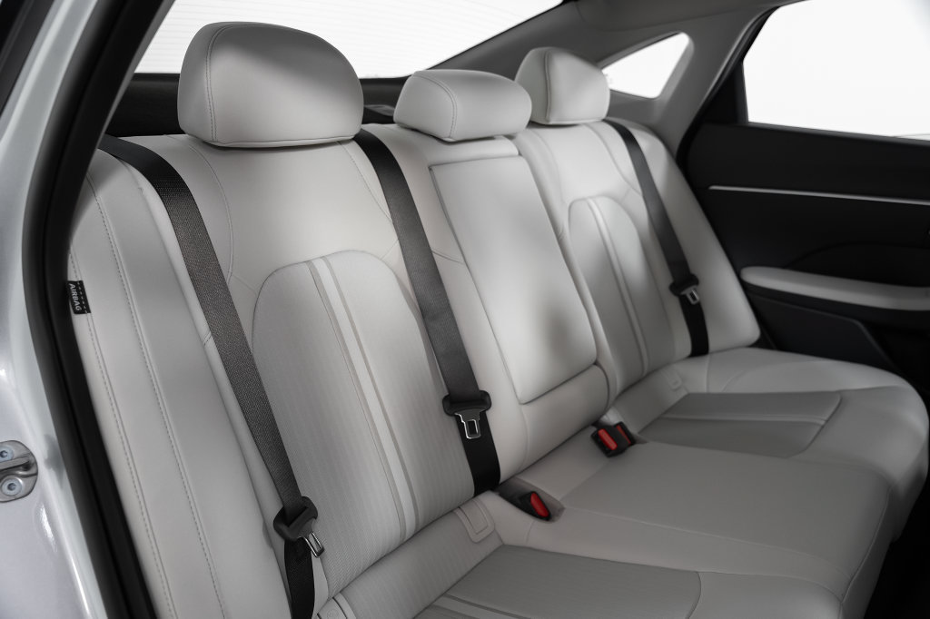 New 2026 Hyundai Sonata SEL FWD image 21
