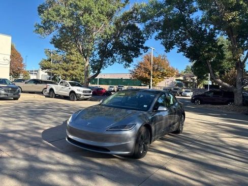 Used 2025 Tesla Model 3 Long Range RWD image 2