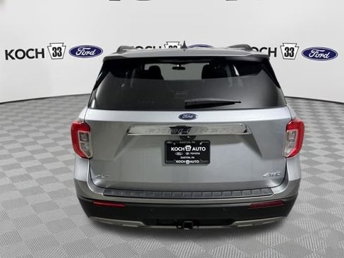 Used 2023 Ford Explorer XLT w/ Equipment Group 202A image 6