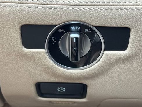 Used 2015 Mercedes-Benz SL 63 AMG image 42