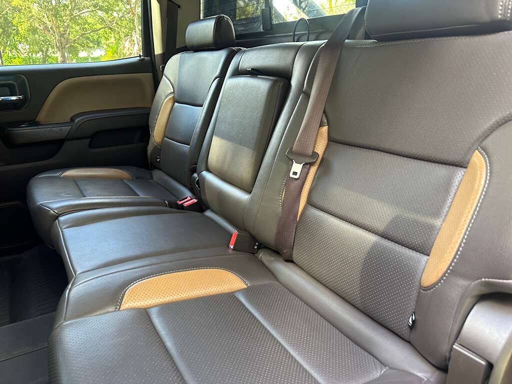 Used 2017 GMC Sierra 2500 Denali w/ Duramax Plus Package AWD/4WD image 20